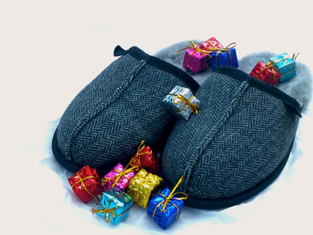 holiday-slippers-with-candy